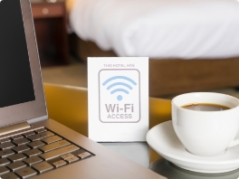 ホテル宿泊客向けのWi-Fiサービス｜必要性と重視すべきポイントを解説 